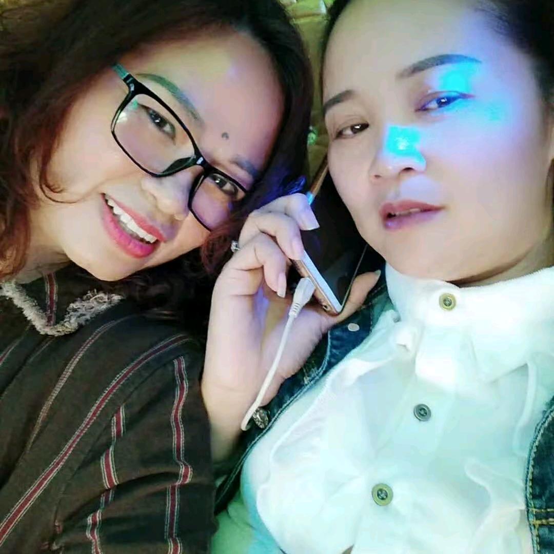 罗小英