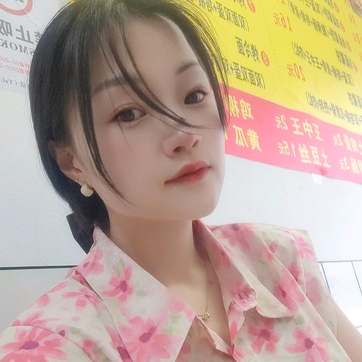 爱笑女孩。