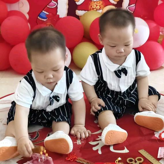 小爱呀（小号）