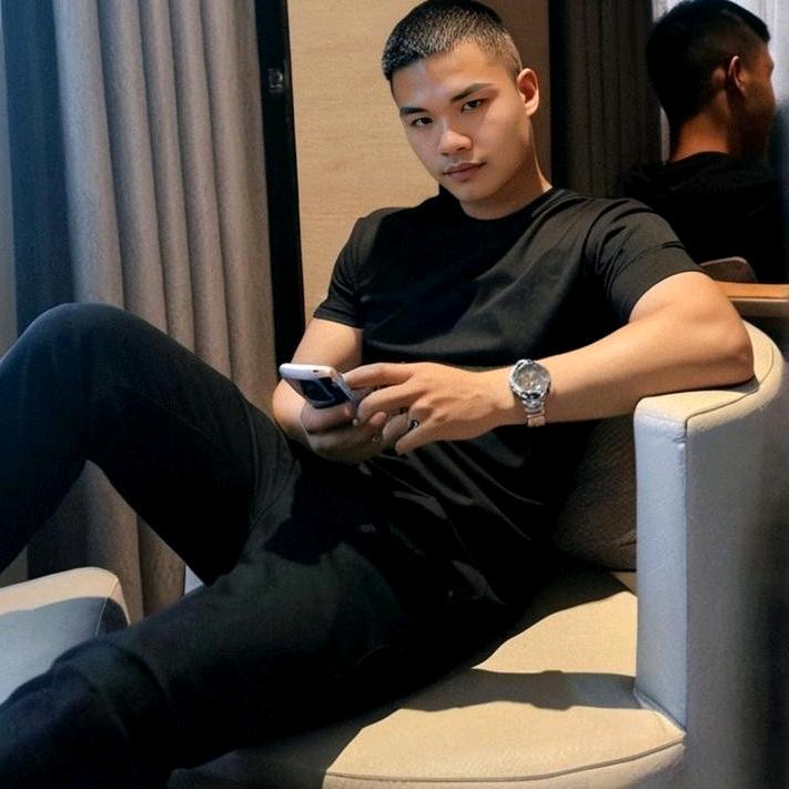 口嗨少爷