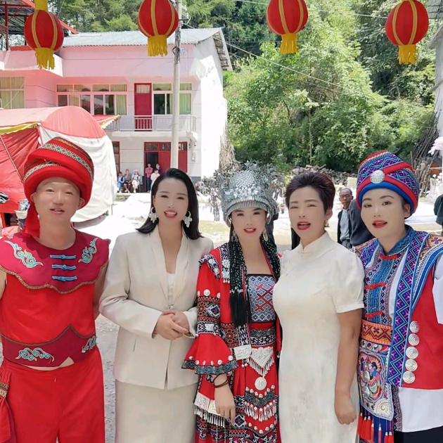 土家妹子团队（接演出）
