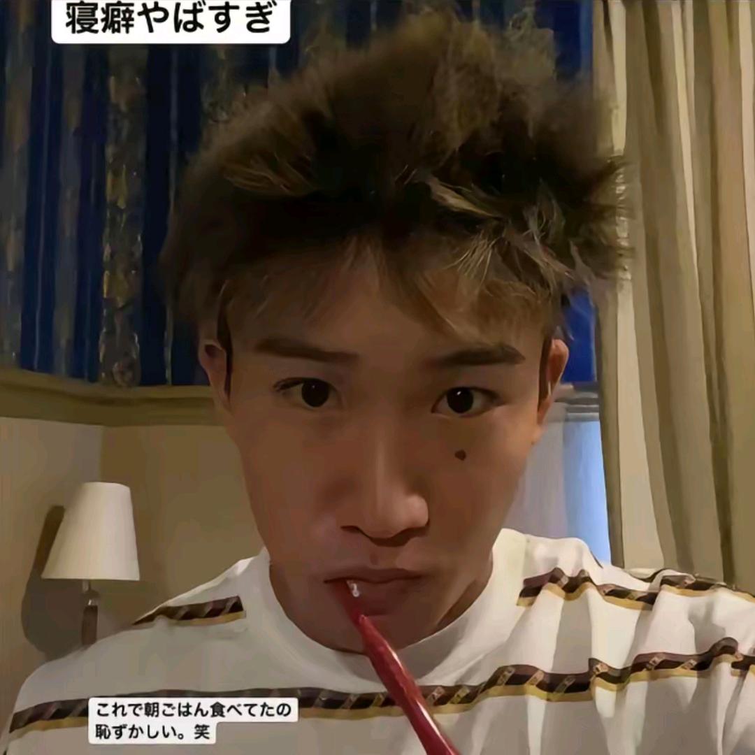 跳起来平抽🏸