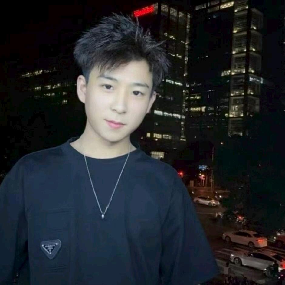 黄皓林