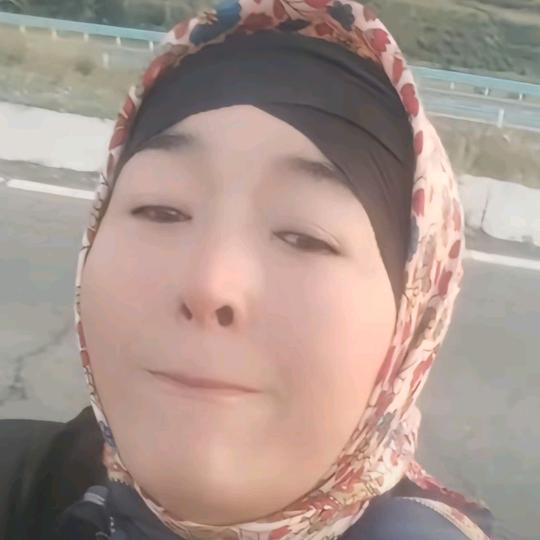 神娘  阿依娜汗     谁相信我谁的福