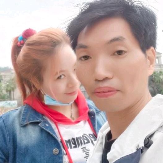 楠少银哥户外唱歌