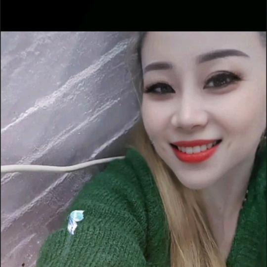 何姐（橱窗有好物）余生不将就