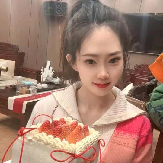 🌸Yu  xin爱吃糖🍬