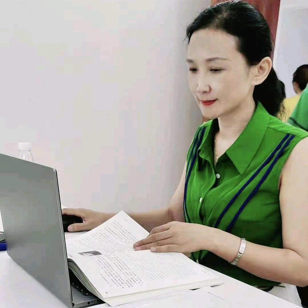 梅子 教育(教初中)
