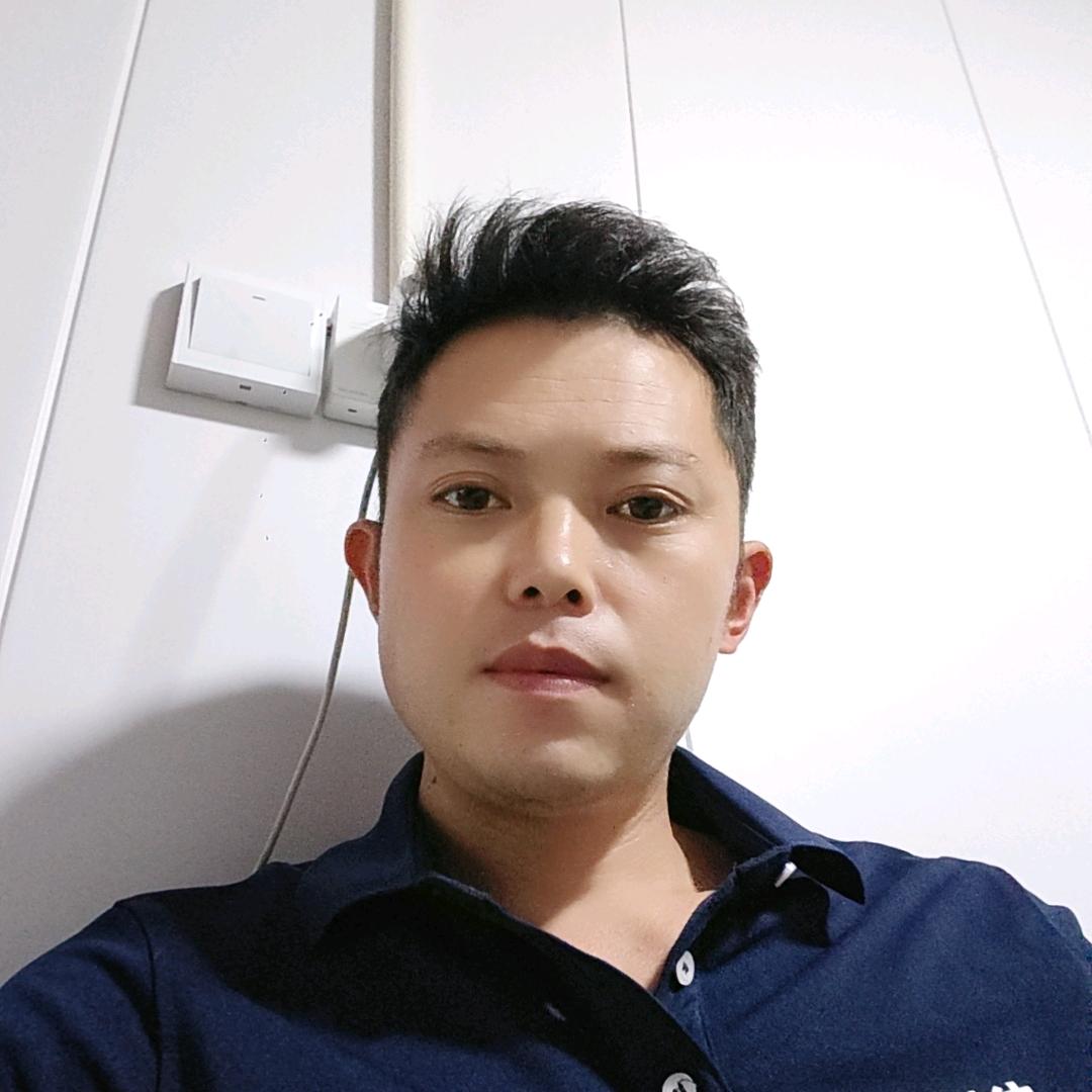 在武汉修车的小孙