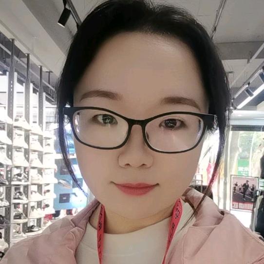 红旗街特步玲玲