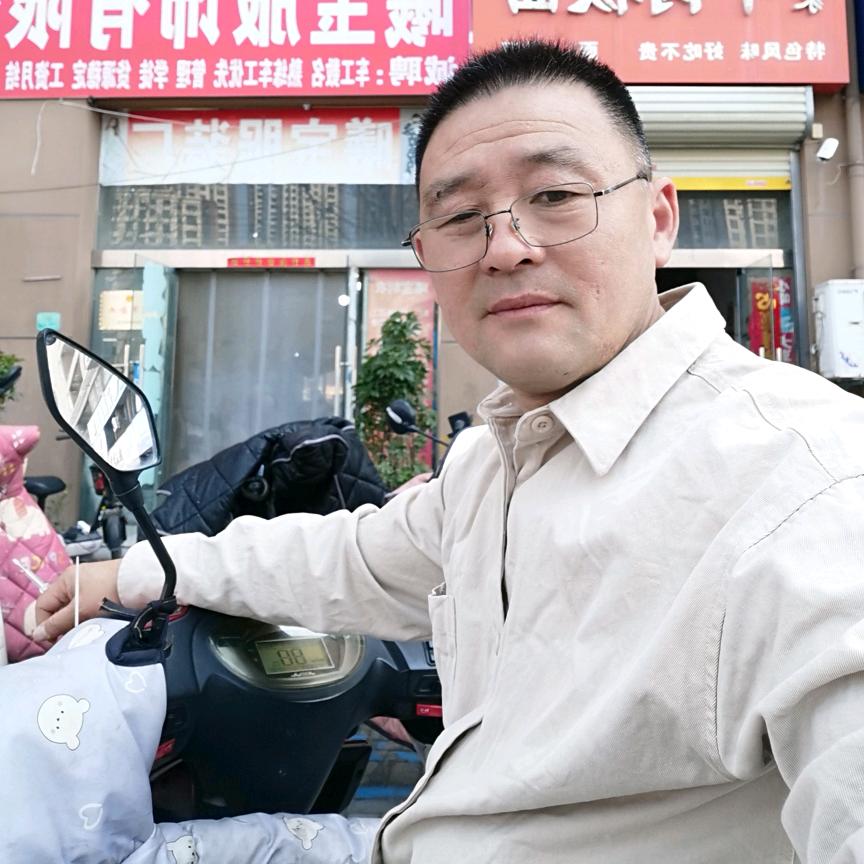 廖荣晨曦_