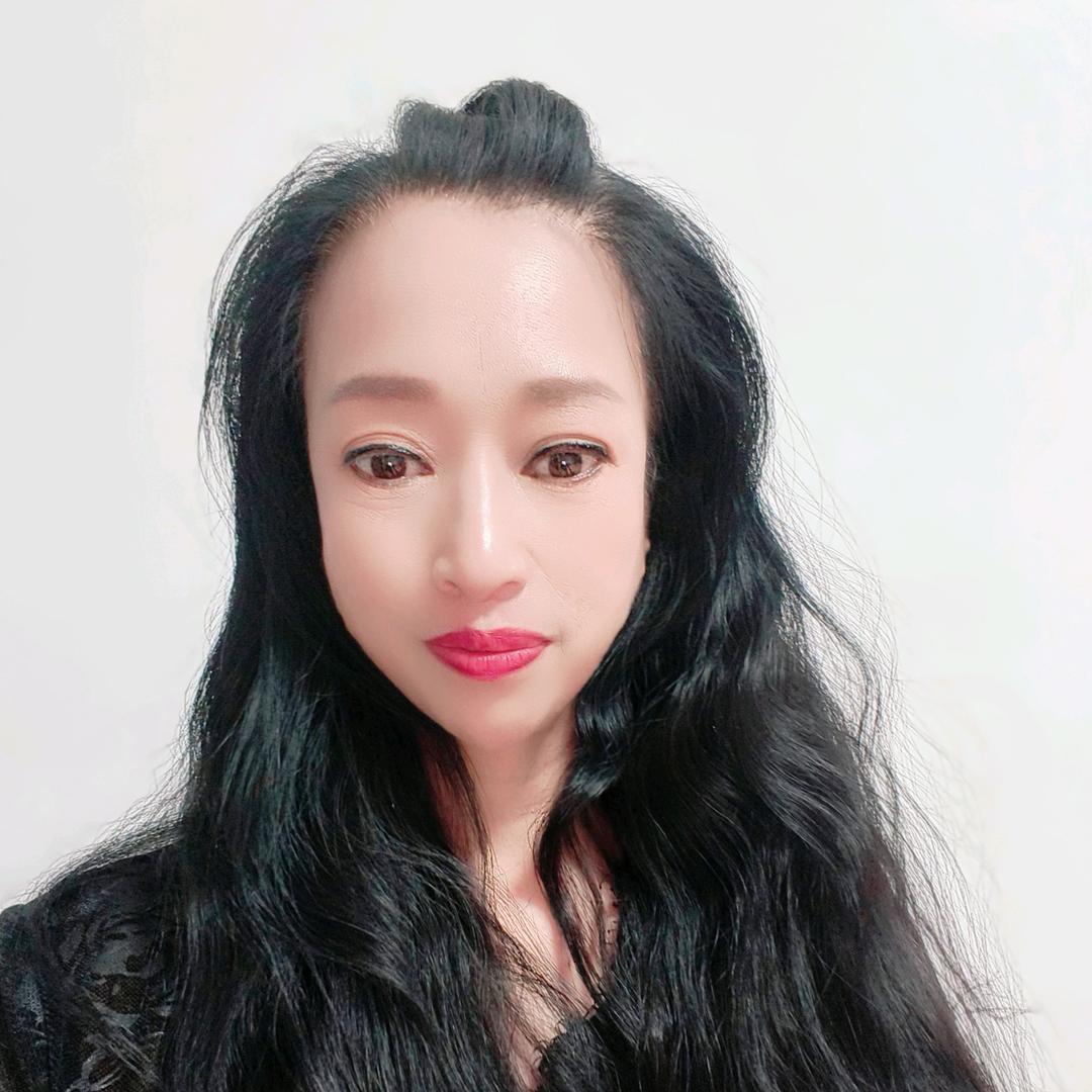 主持人    春红