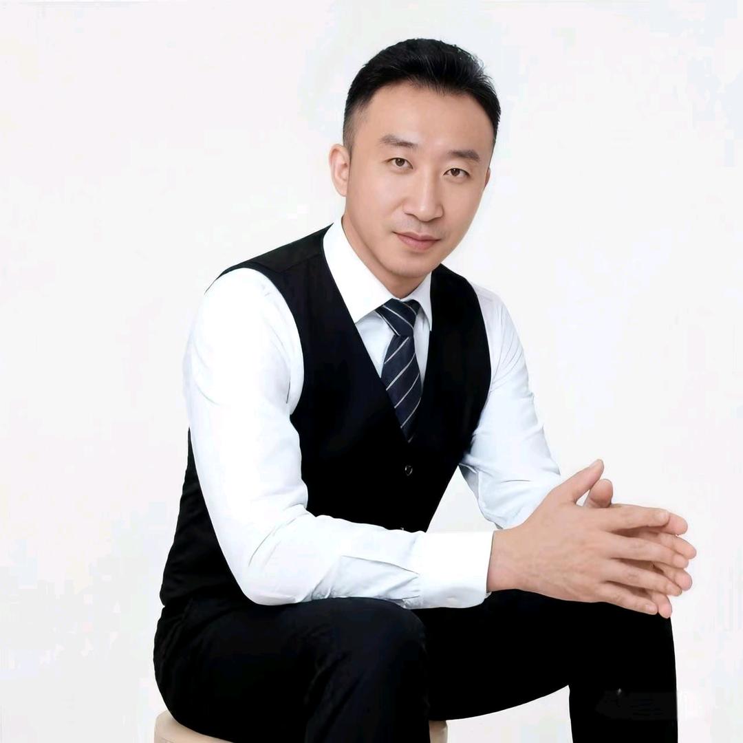 鸿   德@