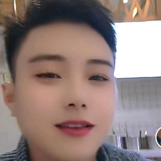 心里痛痛的想你