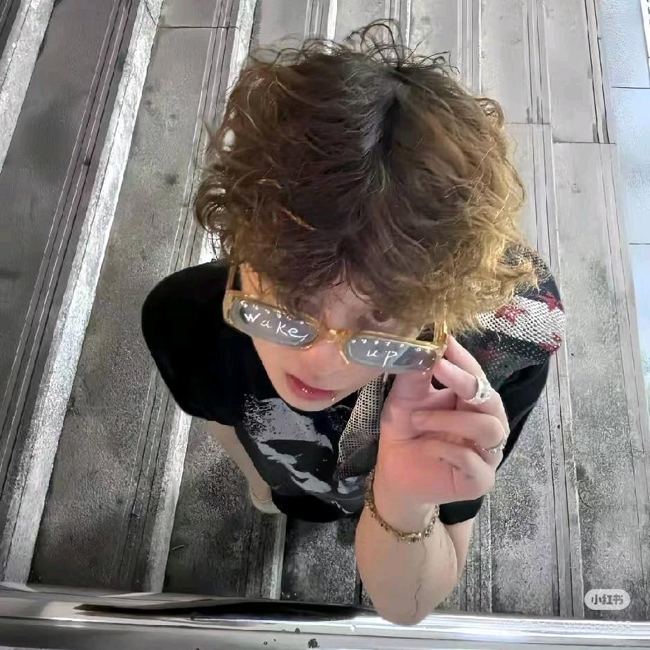 小张运球不翻腕