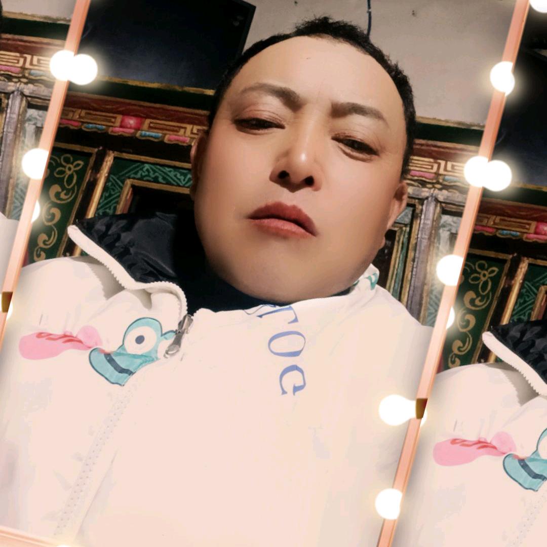 林芝网红歌手多吉    大号