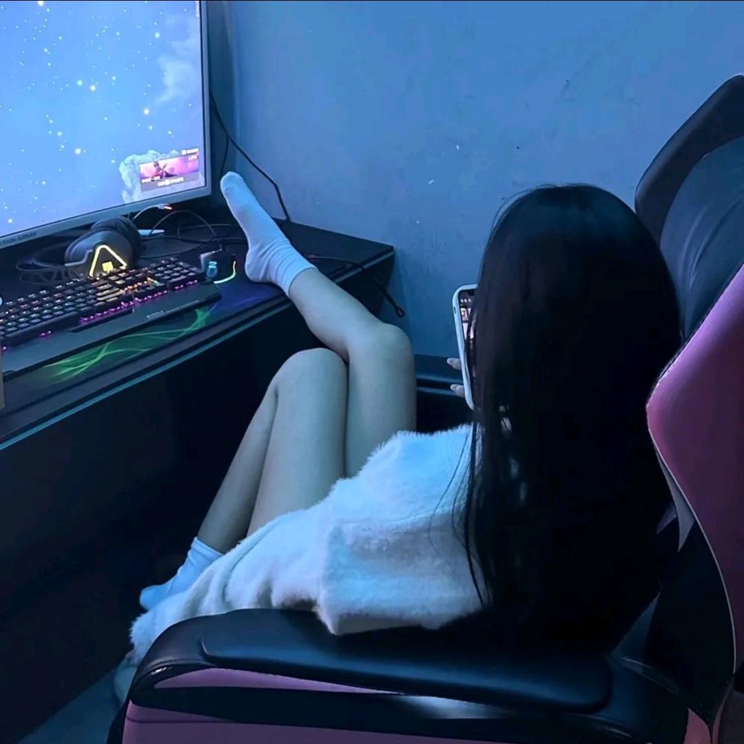 欣欣吖