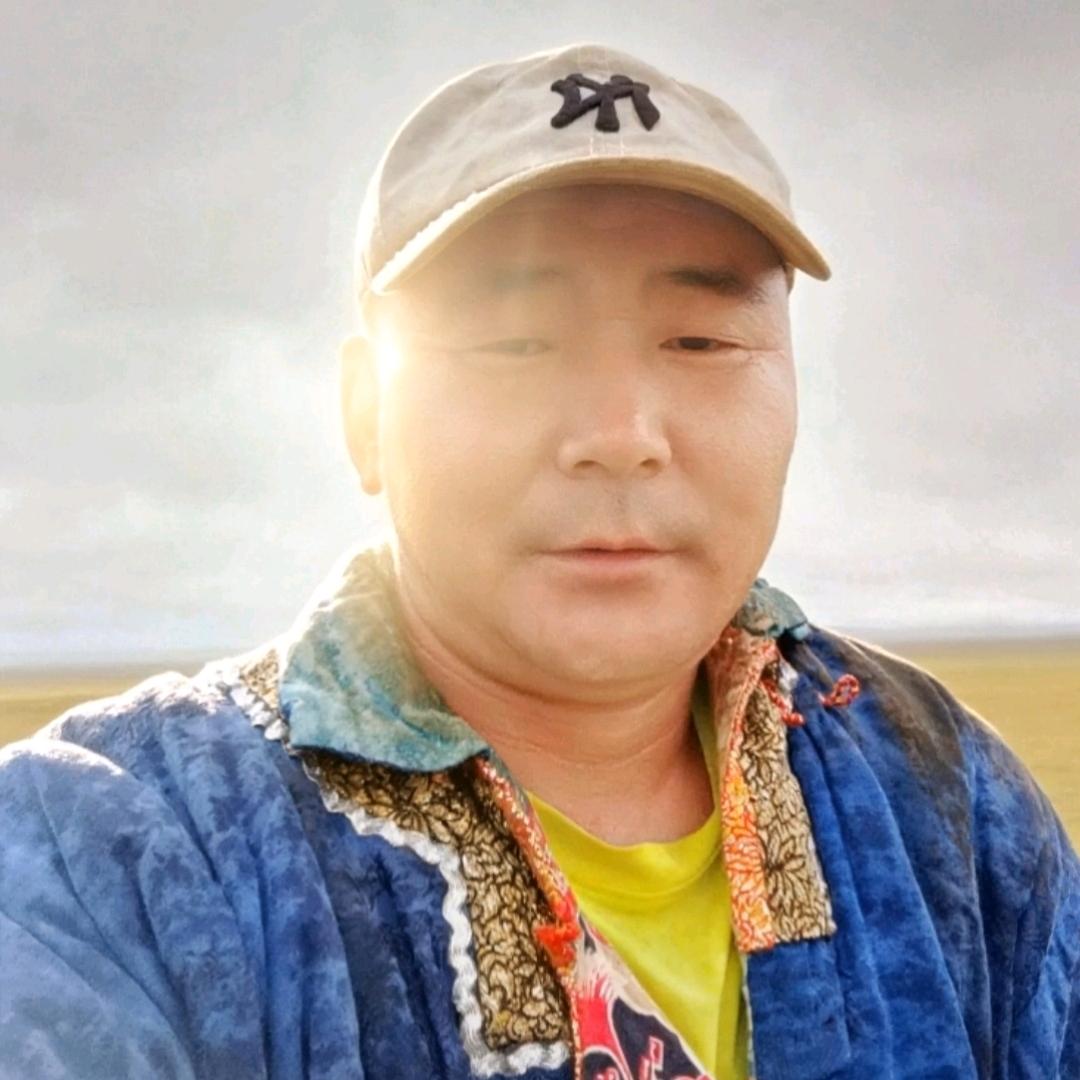 额尔登套格套
