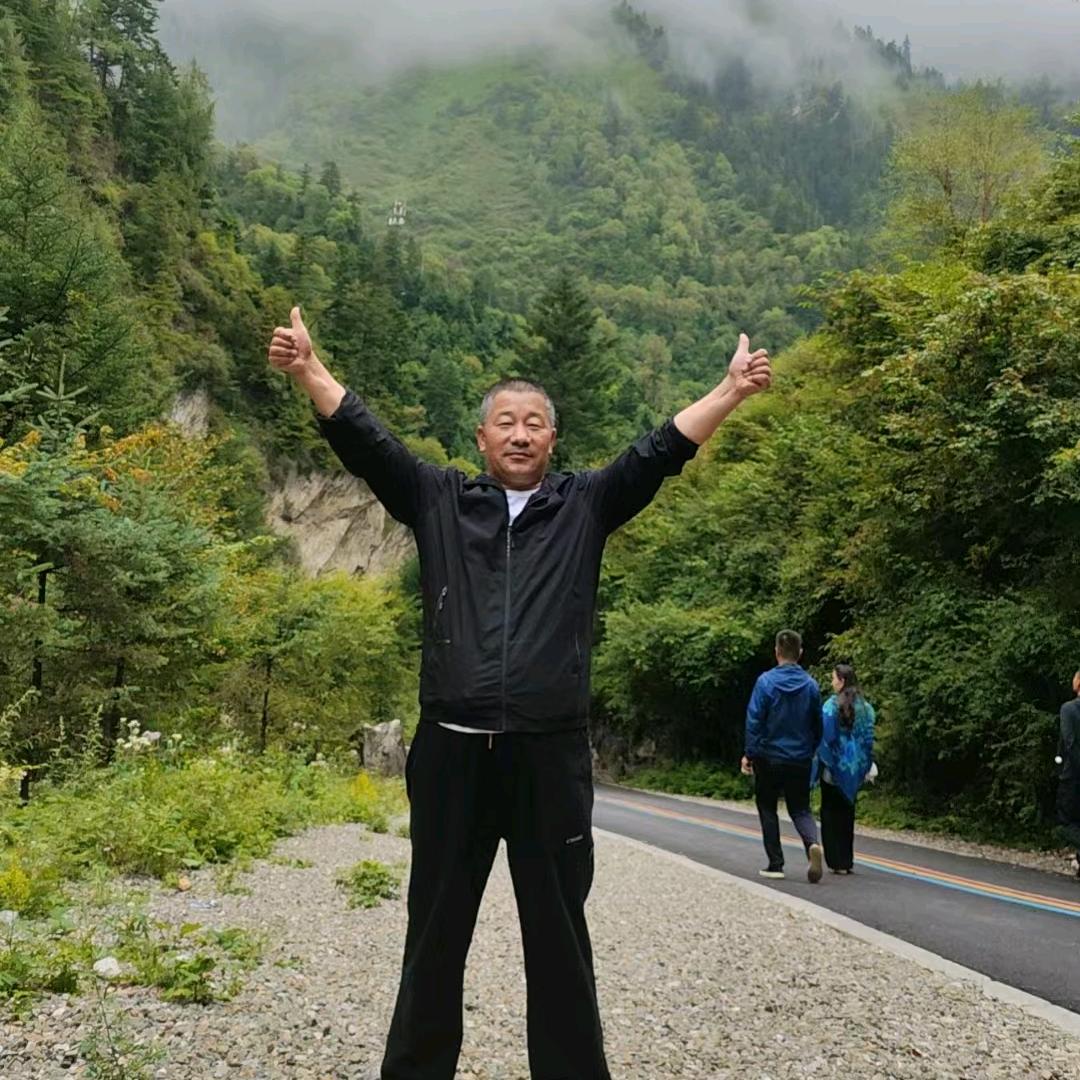 爱美食的老殷