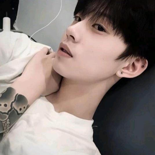 小逸