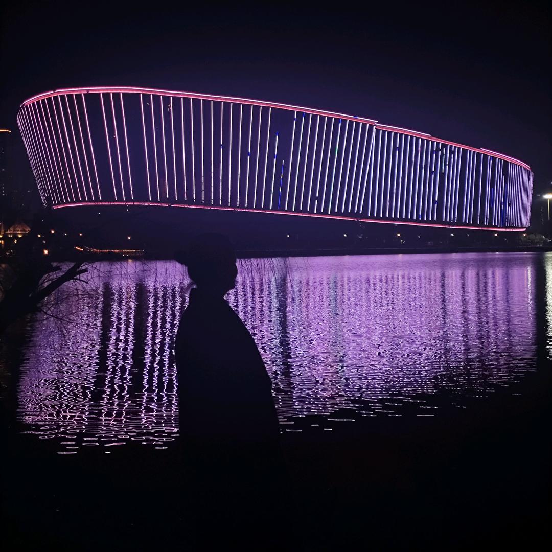 汐颜