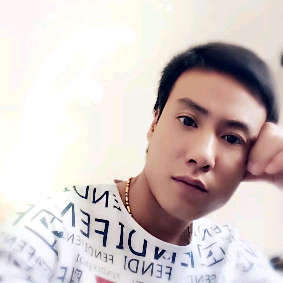 ☞路灯下的boy☜