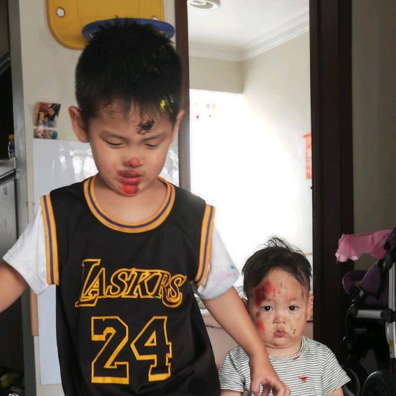 小钢子一家