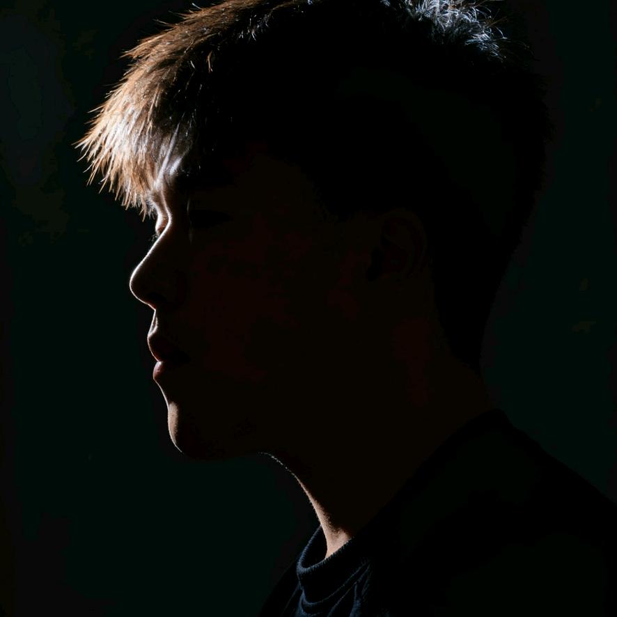 正在奔跑的迪迦