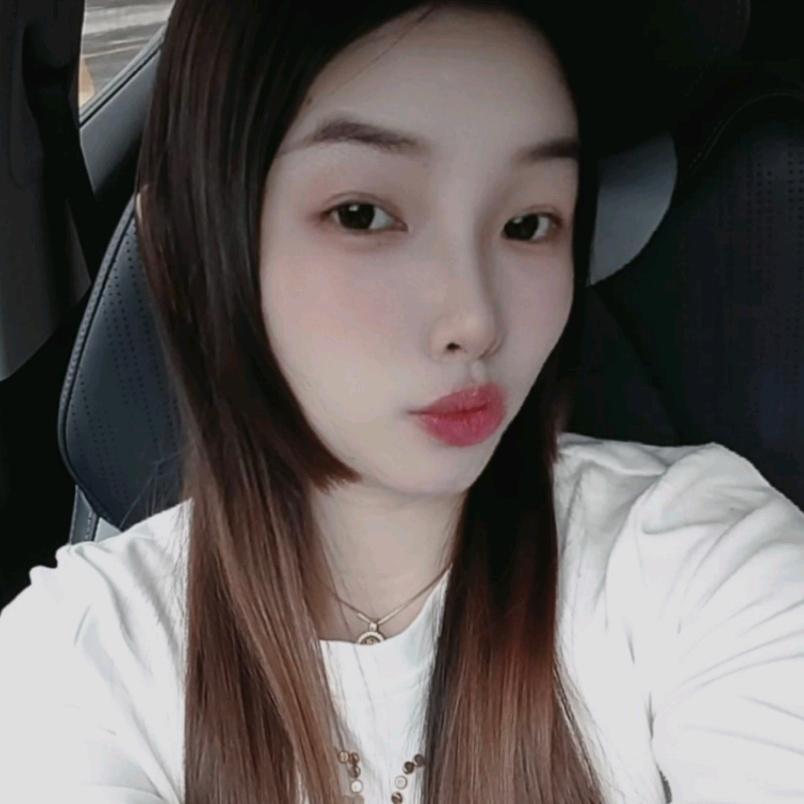 🕊এ᭄ꦿ꯭℘小颖ꦿ♛