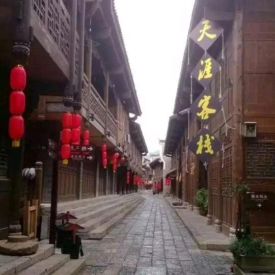 霞客行