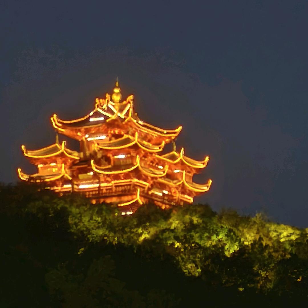 大白的深夜故事会