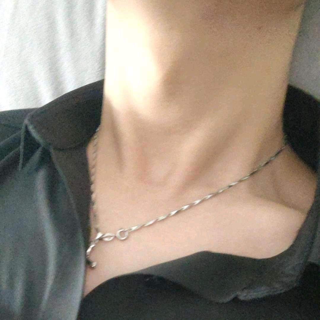 、、冷 漠-(๑•.•๑)