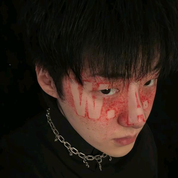 capper不穿袜子