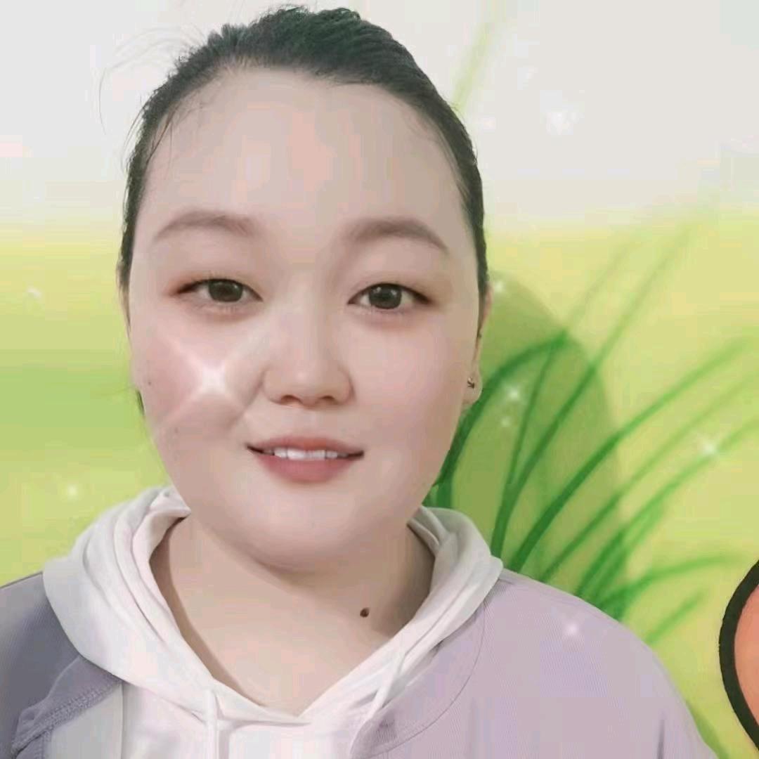 卖伊川小米的《小米在橱窗》