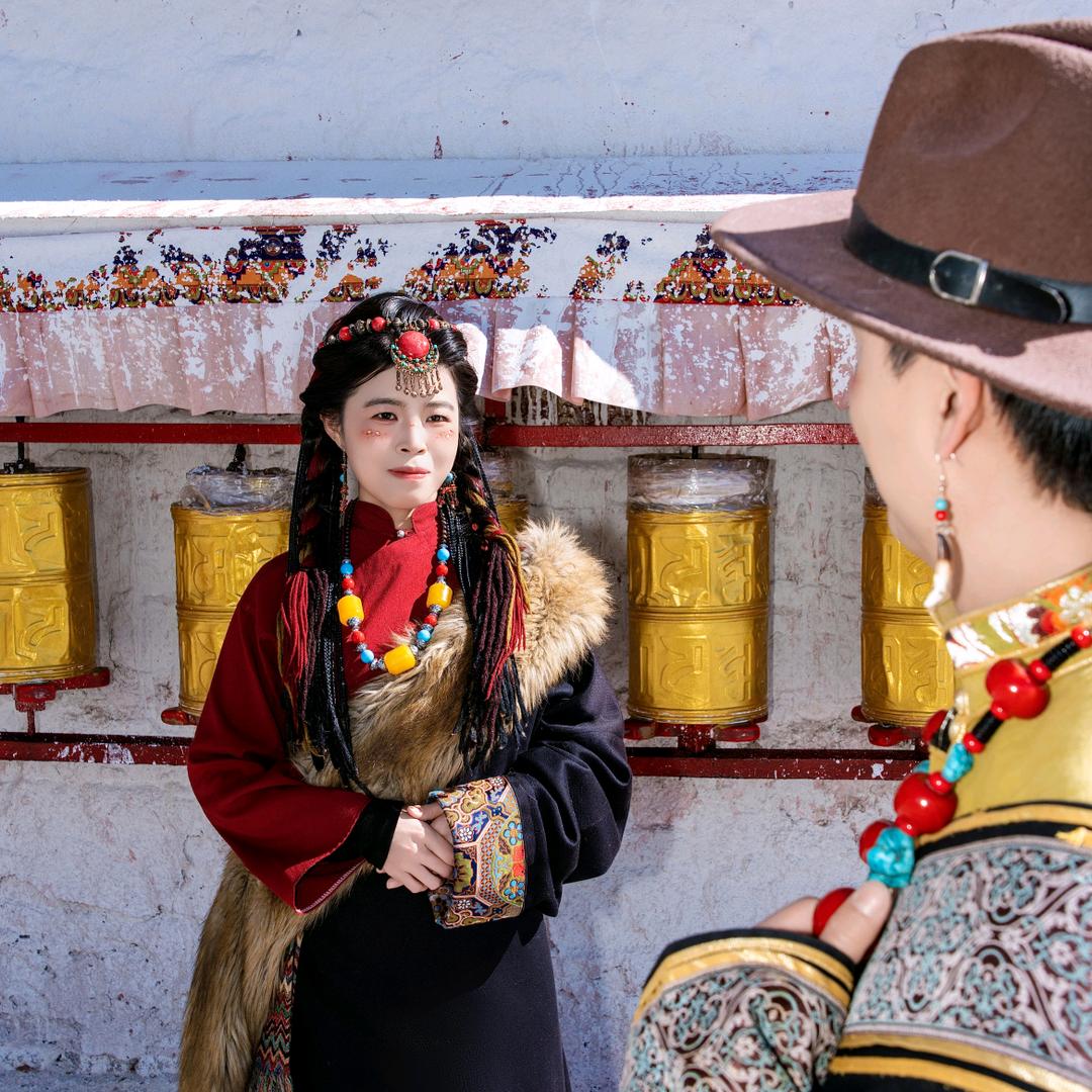 𝐷áи™❁❀❁