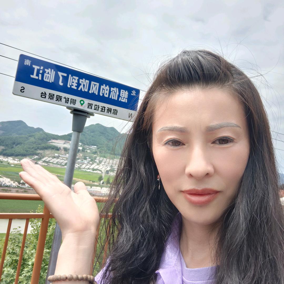 松辽黑猪种猪场