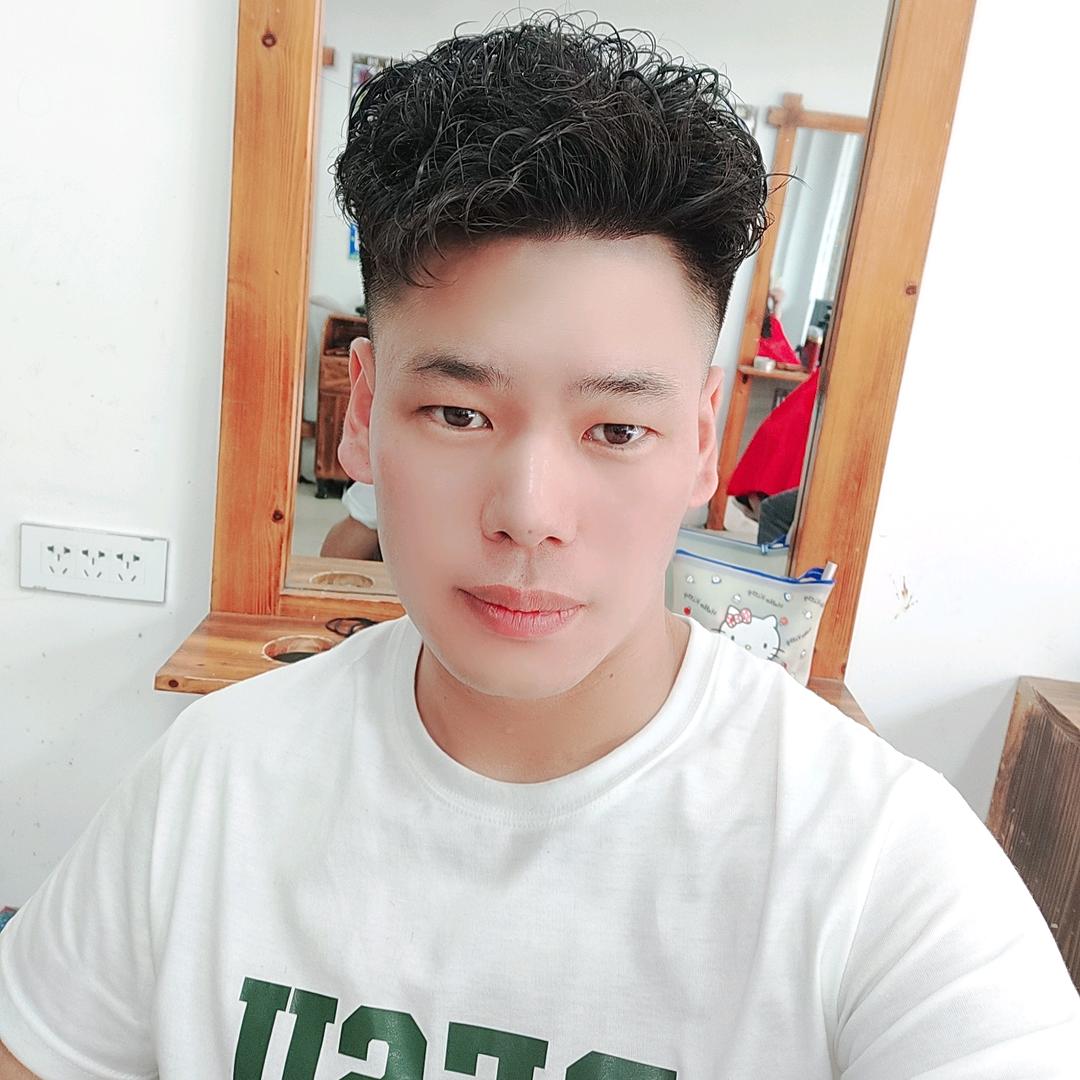 😜不为往事忧，😝只愿余生笑。😝