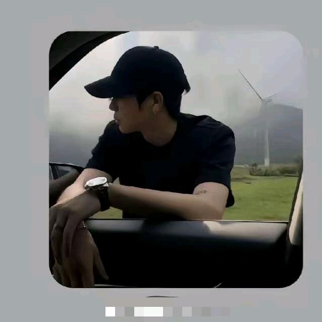 花怨蝴蝶你怨谁