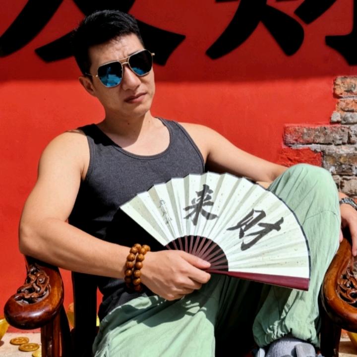 骑着蜗牛 去上班