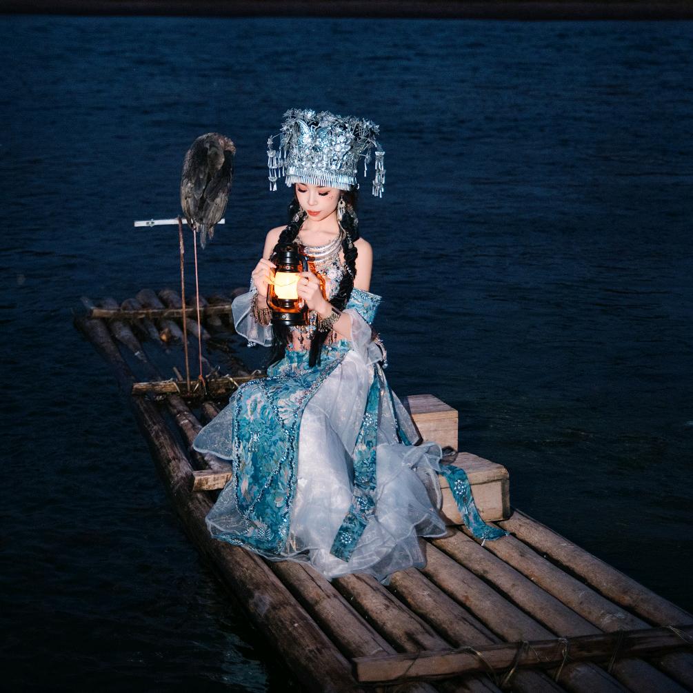 ℘☾L⋆⁵̶²̶º 倾心相伴