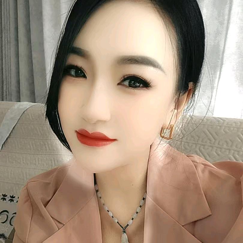 《央珍》