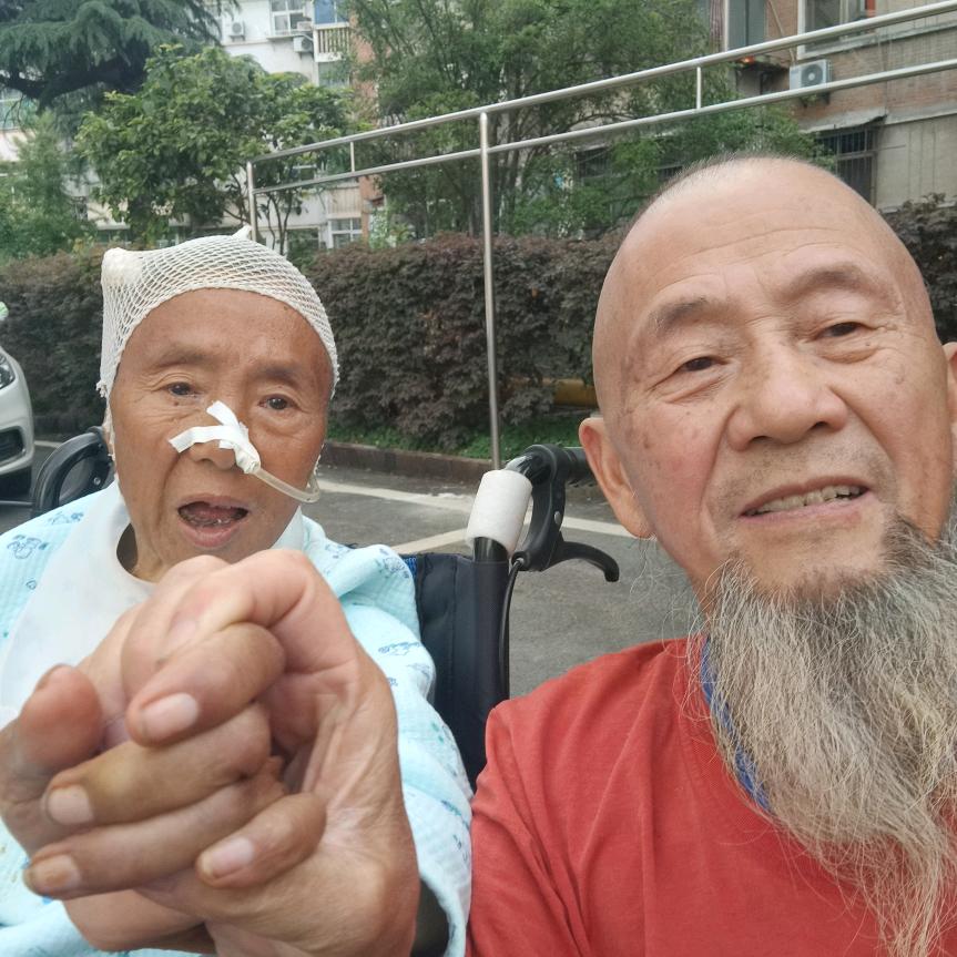雷哥雷嫂