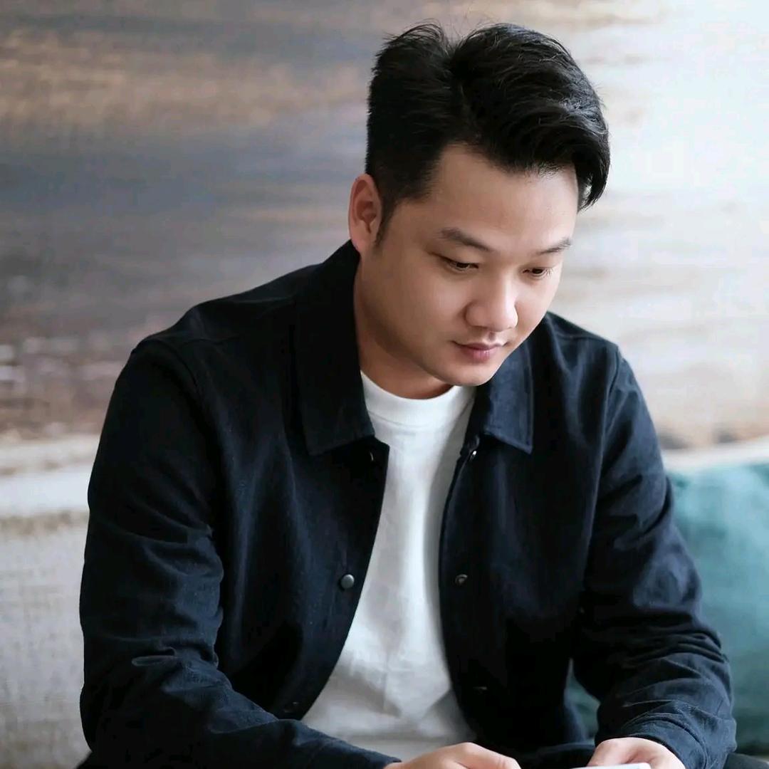 本是青灯不归客、却因浊酒恋红尘