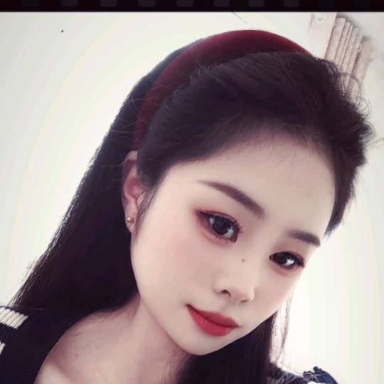 顏初@