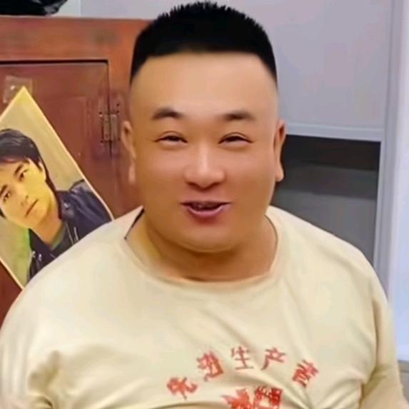 小隆美食（在东北)