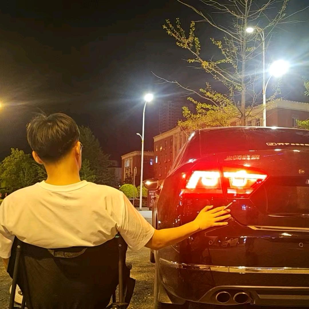 开Audi的小刘