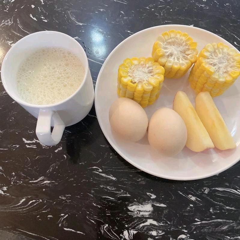 戴戴（少吃零食多运动）