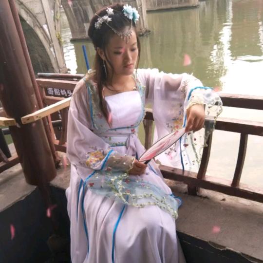 浮ༀ云
