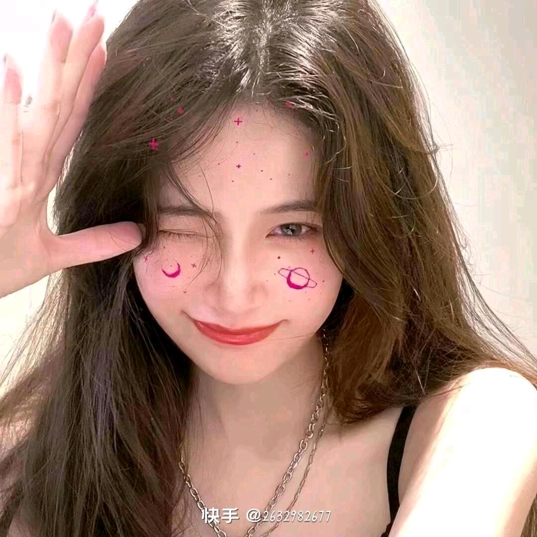 小七七月吖