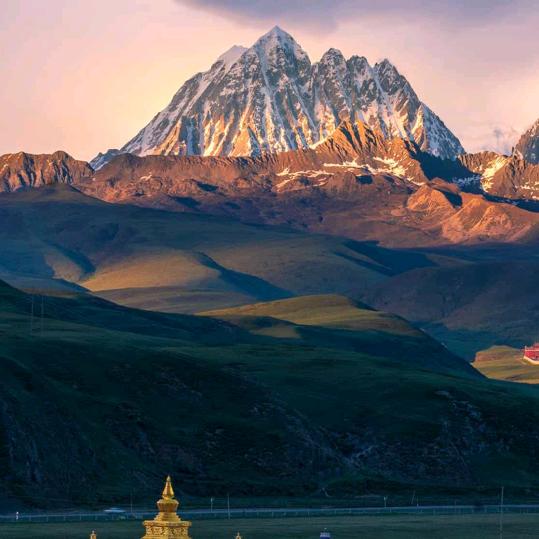 拾己（手机吃鸡，大叔带你开飞机去浪）